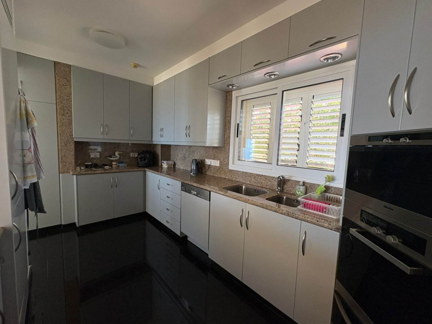 4-Bedroom Villa with Panoramic Sea Views in Peyia