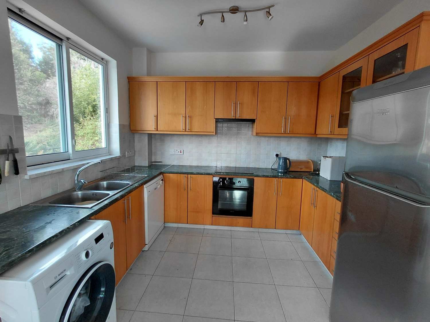 4-Bedroom+ Conservatory  Villa with Sea Views
