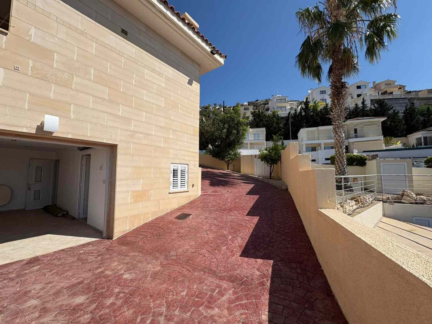 4-Bedroom Villa with Panoramic Sea Views in Peyia