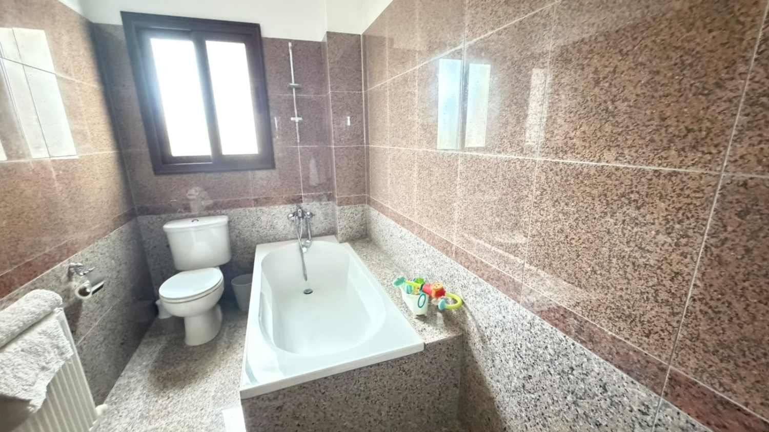 Exclusive 6-Bedroom Villa in Sea Caves