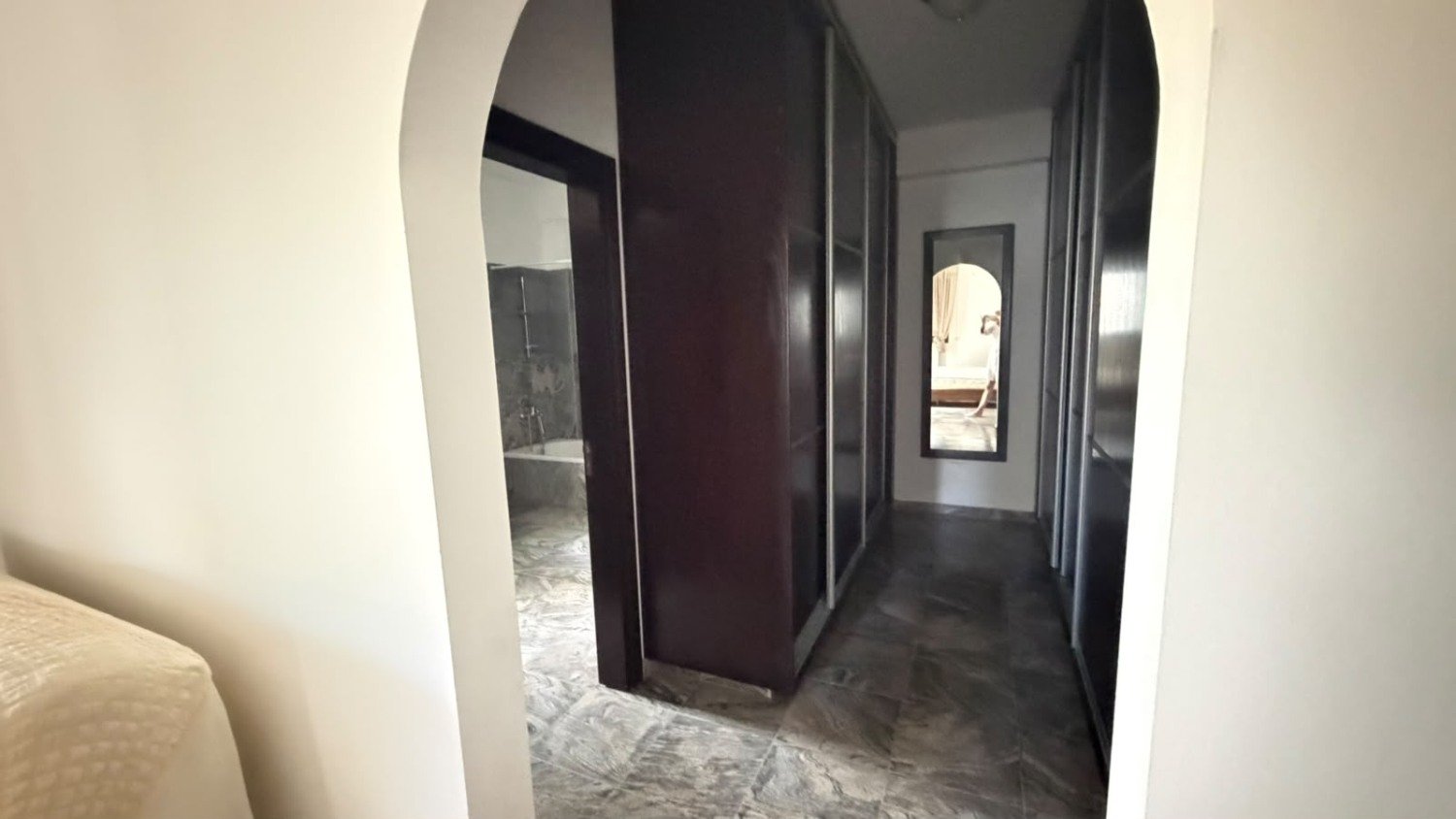 Exclusive 6-Bedroom Villa in Sea Caves