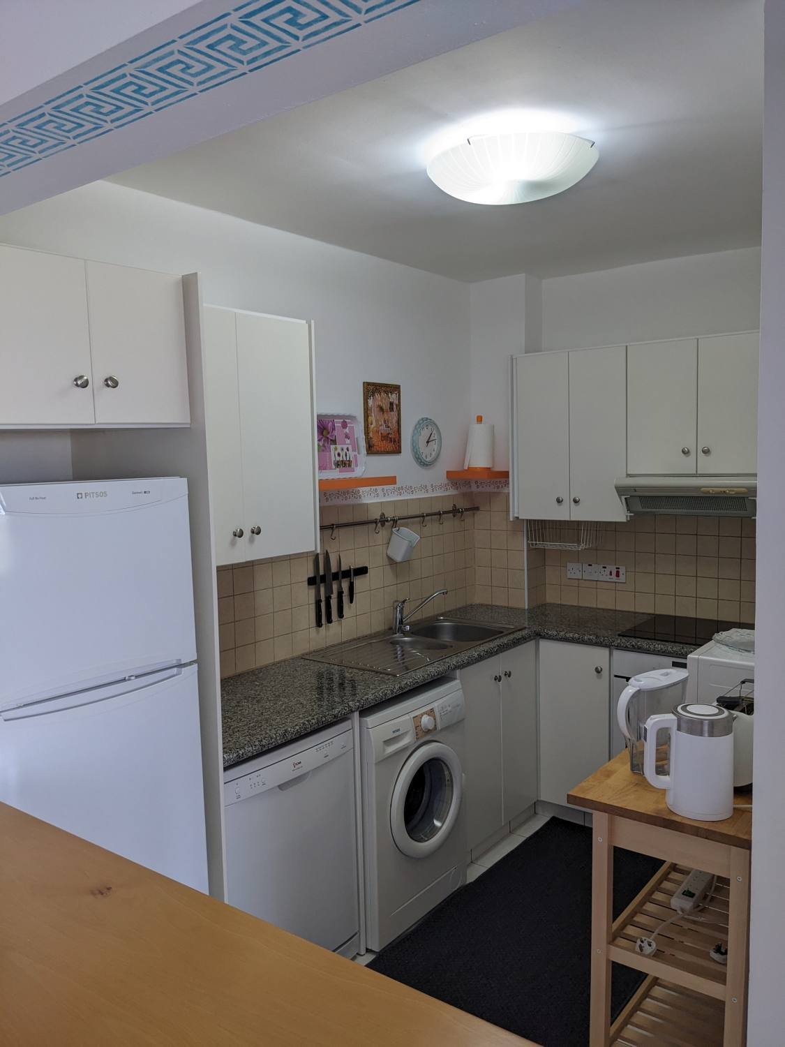 Beautifully Presented One-Bedroom Apartment in Polis Gardens